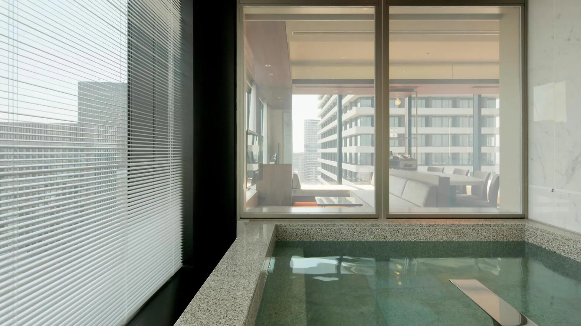 Candeo Hotels Osaka The Tower 5*,
