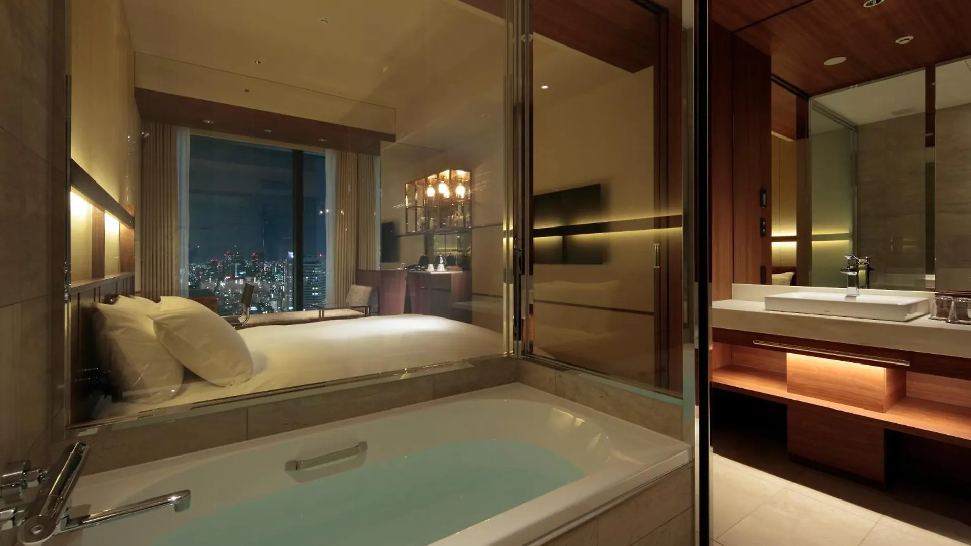 Candeo Hotels Osaka The Tower 5*,