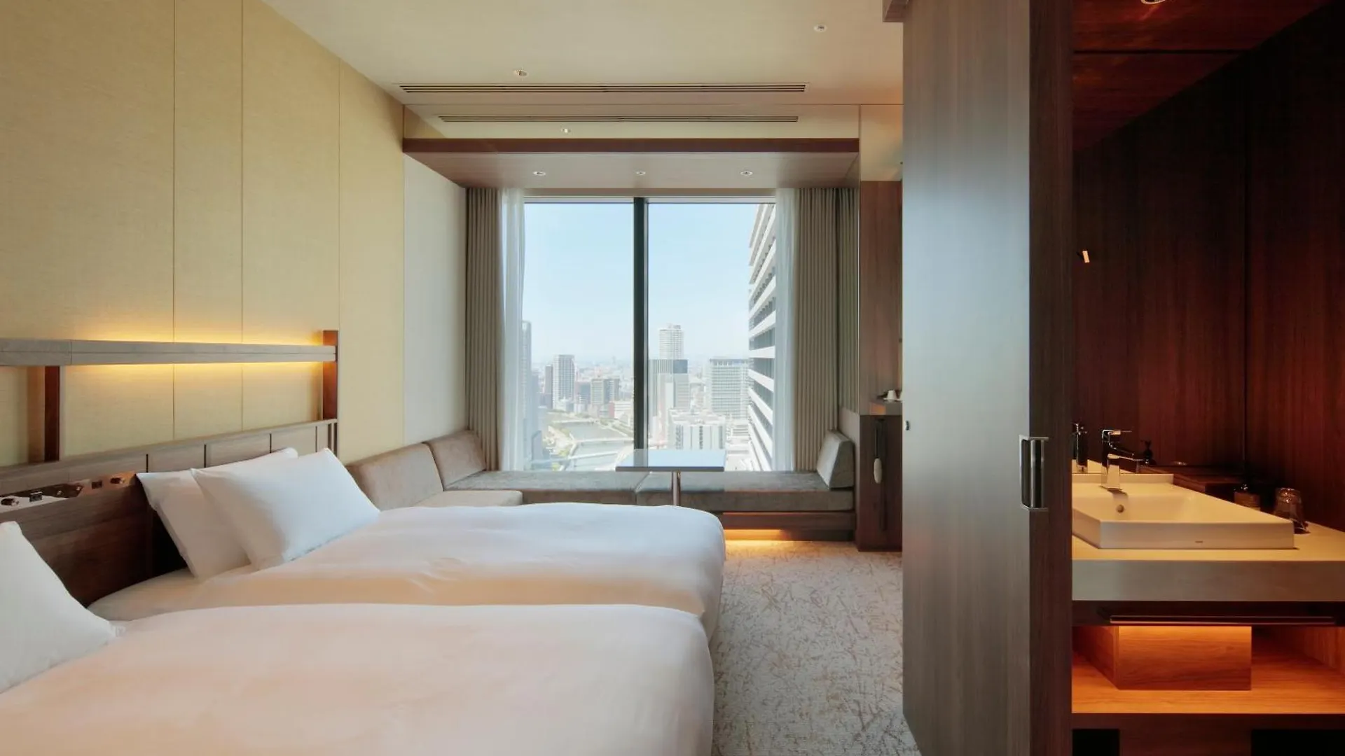 Candeo Hotels Osaka The Tower